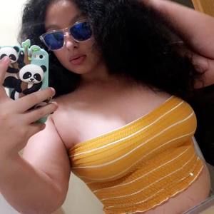 Meet your Posher, Dee dee